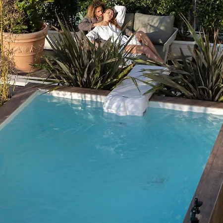 Couette-café Nelblu 3*